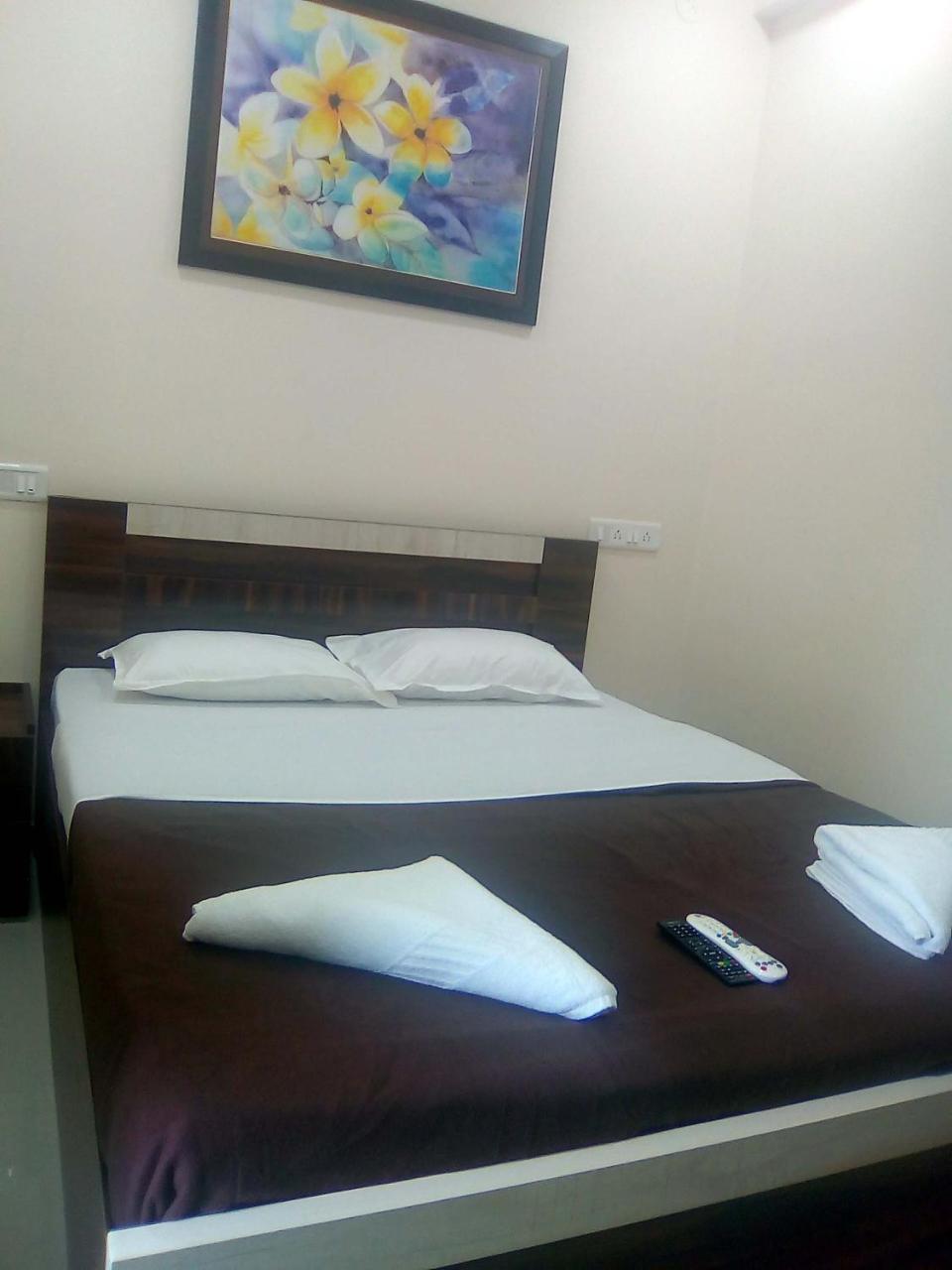 Neelisha River Front Inn Kankavali Esterno foto